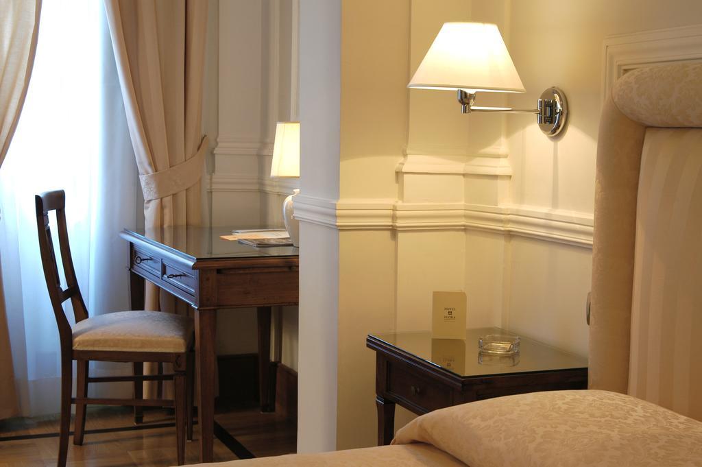 Hotel Flora Фраскати Экстерьер фото