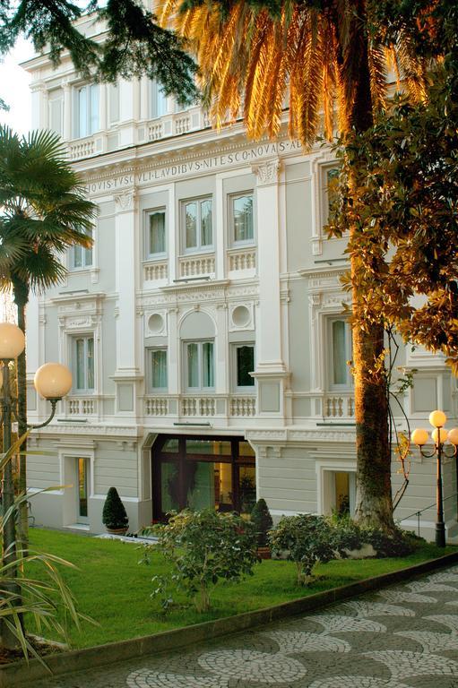 Hotel Flora Фраскати Экстерьер фото
